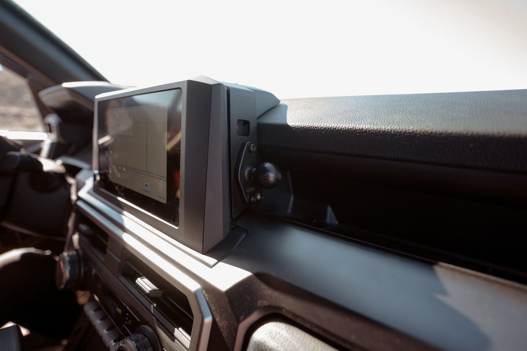 2025+ Toyota 4Runner Device Dash Mount