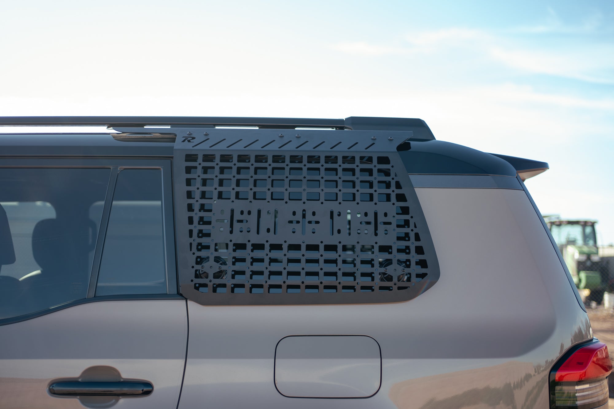 2024+ Toyota Land Cruiser/Lexus GX 550 External Molle Storage Panels for Factory Roof Rails