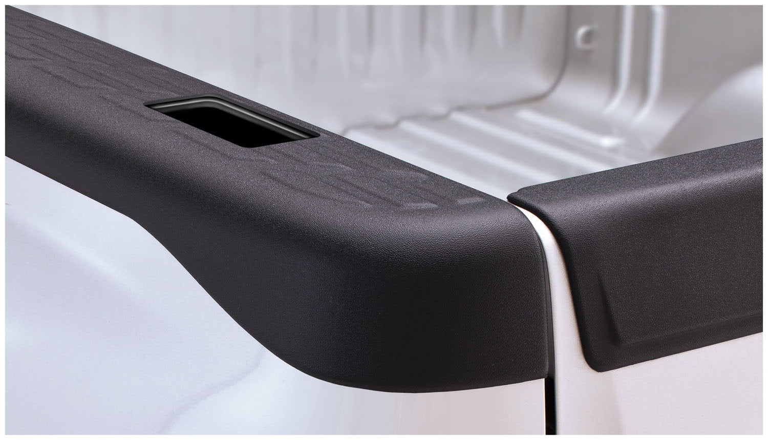 07-11 GMC Bed Cap W/Hls