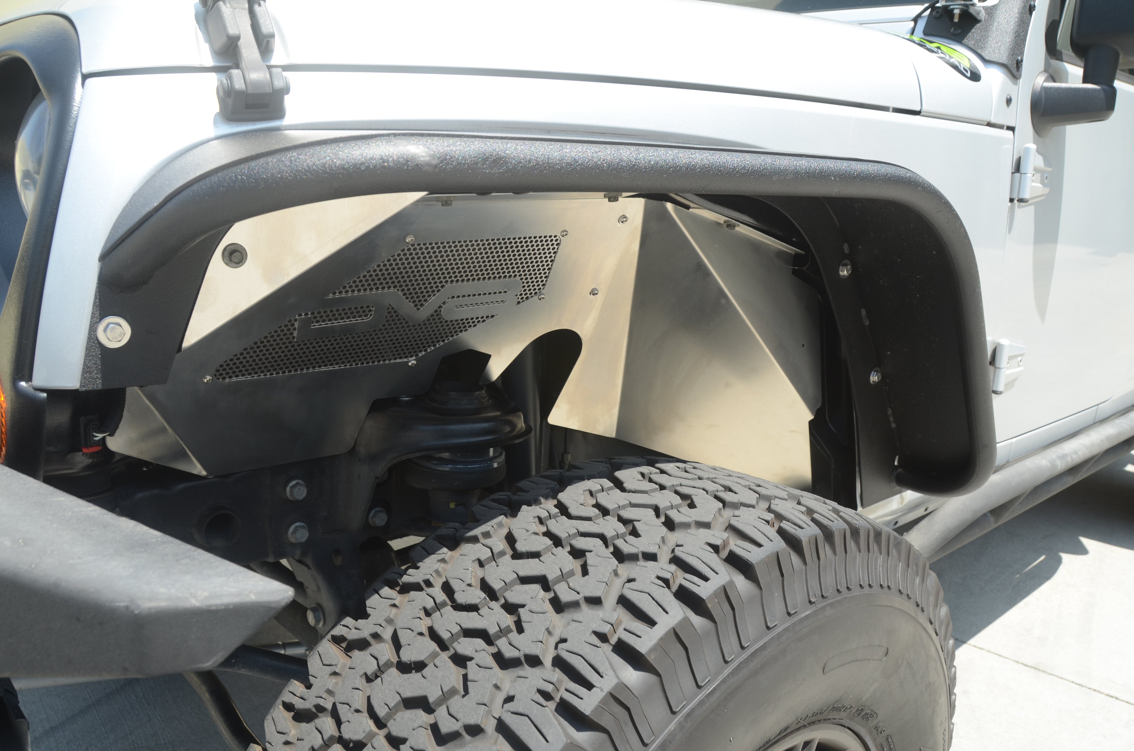 Jeep JK Front Inner Fenders Black Or Raw