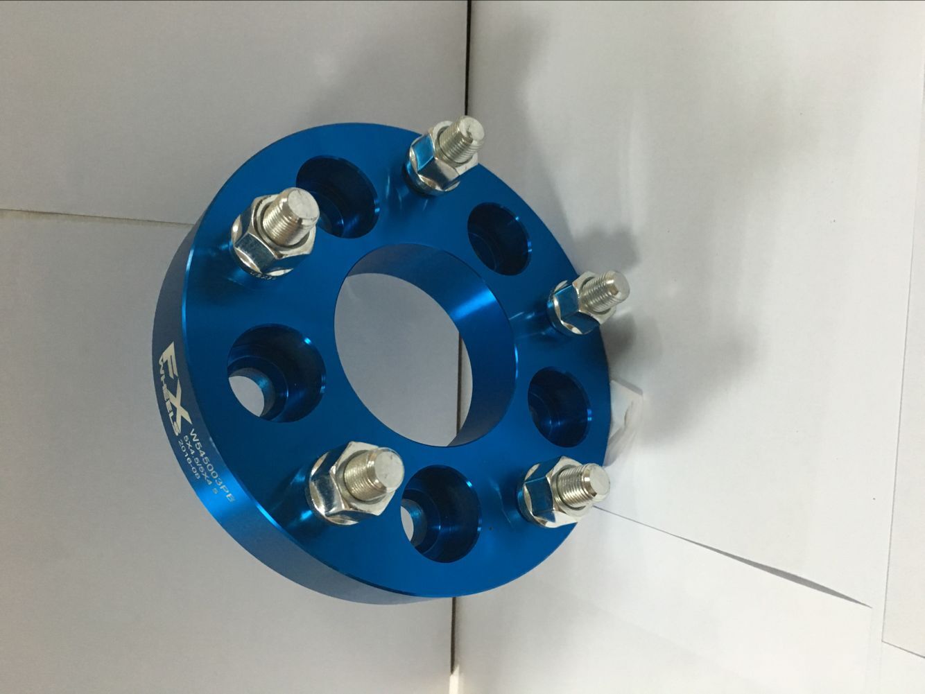5X114 - 5X127 WHEEL ADAPTER  BLU